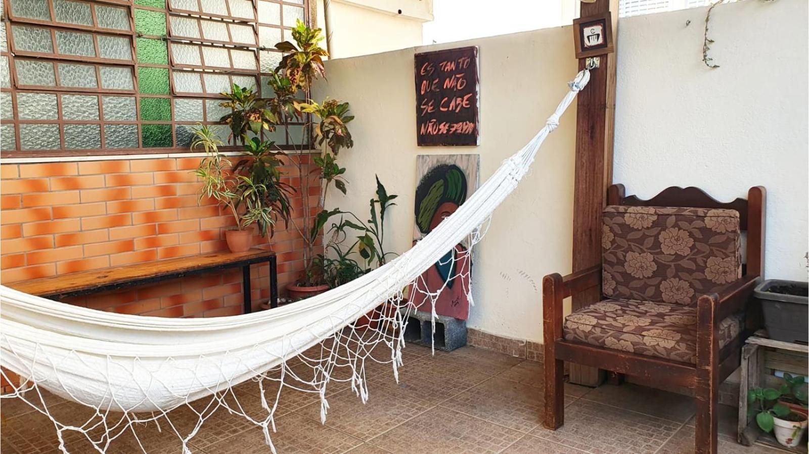 Quarto Casal Com Janela Casa Caramel Belo Horizonte Dış mekan fotoğraf